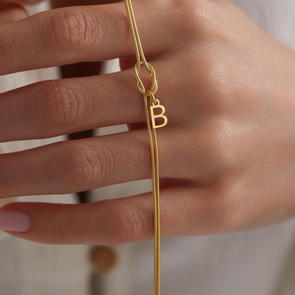 Initial Knot - Ett forever armband