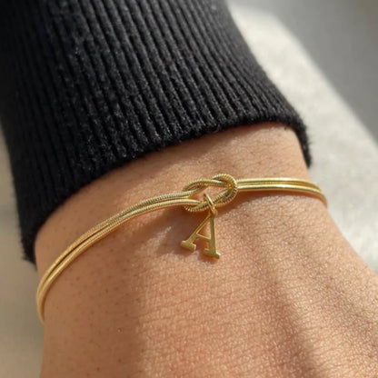 Initial Knot - Ett forever armband